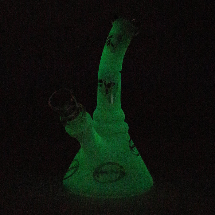 6" Glow in the dark glass bong_1